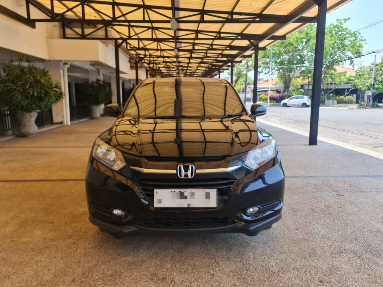 Jual Honda HR-V 2017 1.5L E CVT di Jawa Timur - ID36395211