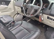 Jual Daihatsu Luxio 2016 termurah