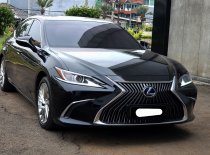 Jual Lexus ES 2020 300h Ultra Luxury di DKI Jakarta