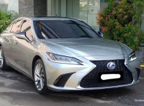 Jual Lexus ES 2021 300h Ultra Luxury di DKI Jakarta
