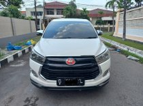 Jual Toyota Venturer 2018 2.0 Q A/T di Jawa Timur