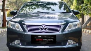 Toyota Camry V 2012 Sedan dijual
