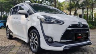 Jual Toyota Sienta 2017 termurah