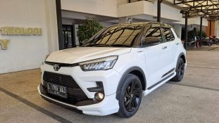 Jual Toyota Raize 2021 1.0T GR Sport CVT (Two Tone) di Jawa Timur