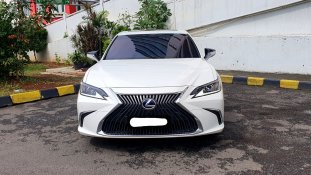 Jual Lexus ES 2019 300h Ultra Luxury di DKI Jakarta