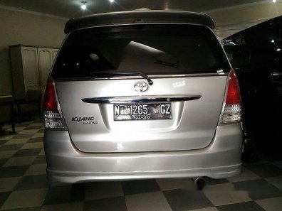 Jual Toyota Kijang Innova 2.0 G tahun 2005 -1