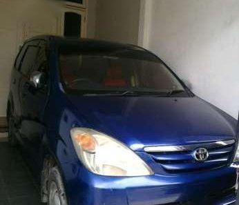 Toyota Avanza E warna biru-1