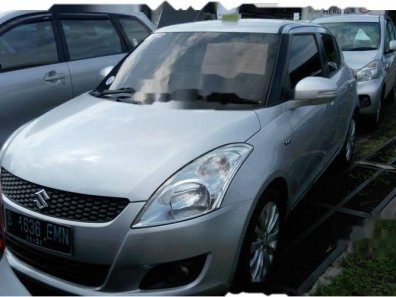 Suzuki Swift ST 2011 Hatchback-1