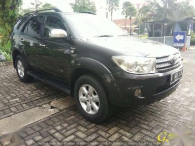 Toyota Fortuner G 2.5 AT 2010 -1