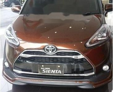 Toyota Sienta Q 2017 MPV-1