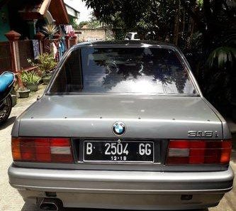 1991 BMW 318i-1
