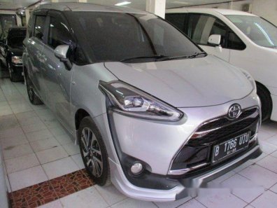 Toyota Sienta Q 2016-1