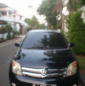 Toyota IST 2003-1