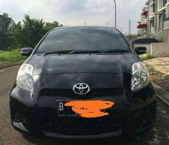  2013  Toyota Yaris Type J dijual -1