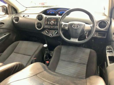 Toyota Etios Valco G MT 2015-1