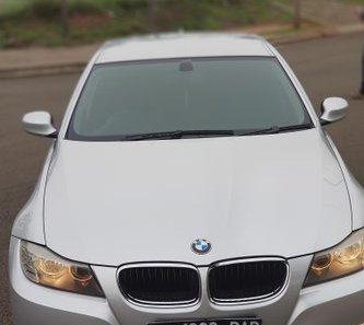 Jual BMW 320i 2009, harga murah-1