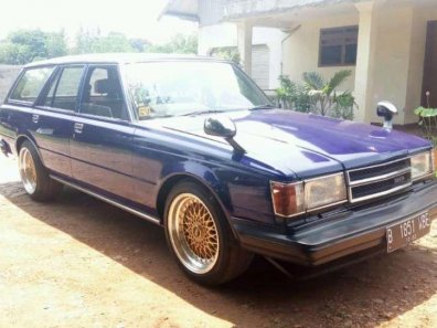 Butuh dana ingin jual Toyota Cressida  1983-1