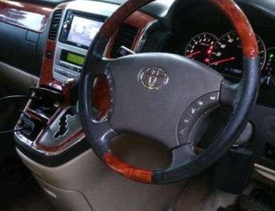 Jual Toyota Alphard 2005 termurah-1