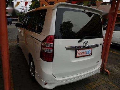 Jual Toyota NAV1 V 2013-1