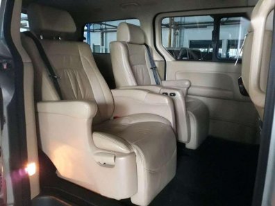 Jual Hyundai H-1 Royale kualitas bagus-1