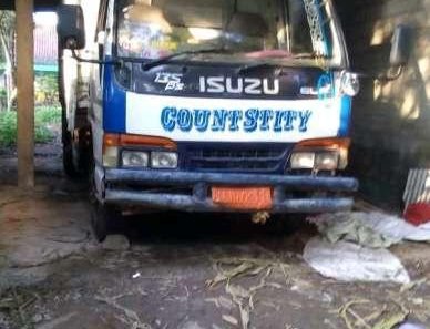 Butuh dana ingin jual Isuzu Elf  1996-1