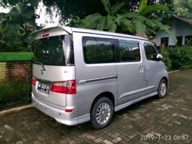 Jual Daihatsu Luxio X 2011-1