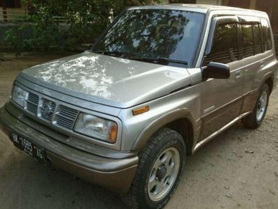 Butuh dana ingin jual Suzuki Escudo  1998-1