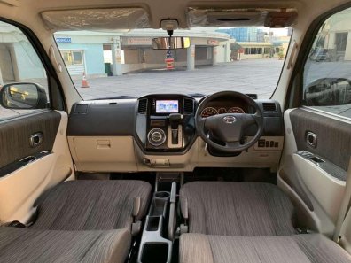 Jual Daihatsu Luxio 2017, harga murah-1