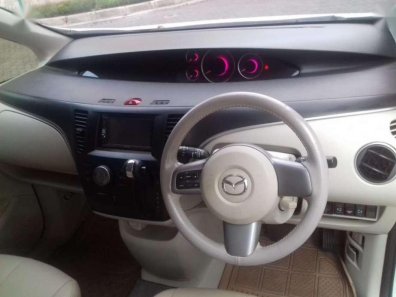 Jual Mazda Biante 2.0 Automatic 2013-1