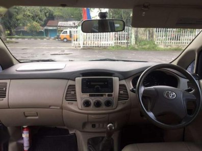 Butuh dana ingin jual Toyota Kijang Innova E 2014-1