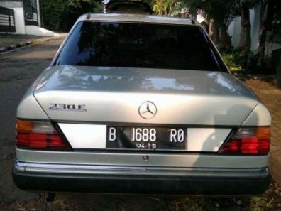 Jual Mercedes-Benz 230E 1991 kualitas bagus-1