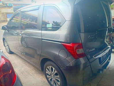 Butuh dana ingin jual Honda Freed S 2013-1