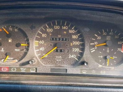 Jual Mercedes-Benz E-Class 1991, harga murah-1