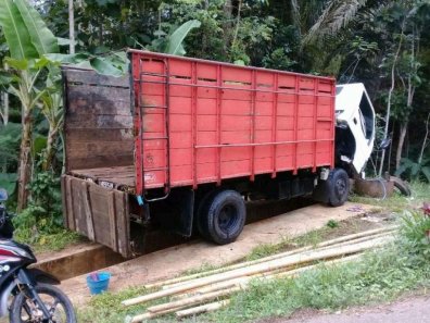 Jual Isuzu Colt 77 PS 2011 termurah-1