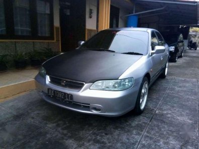 Butuh dana ingin jual Honda Accord VTi-L 2000-1