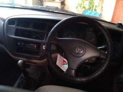 Butuh dana ingin jual Toyota Kijang LGX 2006-1