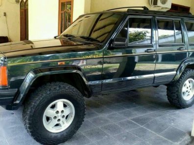 Jeep Cherokee  1995 SUV dijual-1