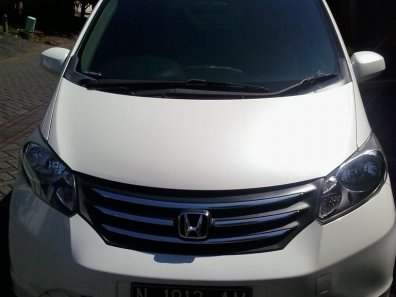 Jual mobil bekas Honda Freed 1.5 2010 -1