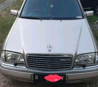 Jual Mercedes-Benz C-Class 1995 termurah-1