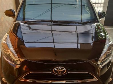 Jual mobil Toyota Sienta V 2017 harga terjangkau-1