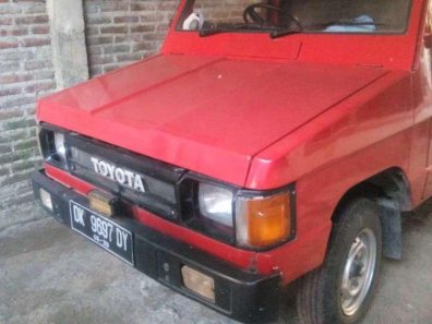 Butuh dana ingin jual Toyota Kijang  1986-1