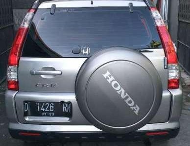 Jual Honda CR-V 2005 kualitas bagus-1