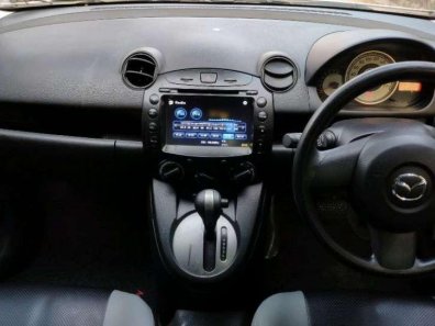 Butuh dana ingin jual Mazda 2 Hatchback 2011-1