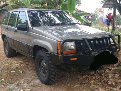 Jual Jeep Cherokee 2002-1
