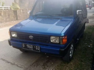 Butuh dana ingin jual Toyota Kijang 1996-1