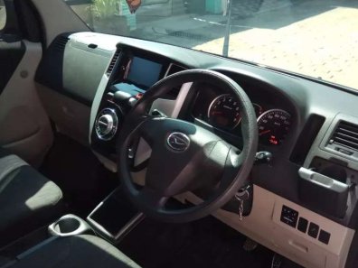 Daihatsu Luxio 2017 Minivan dijual-1