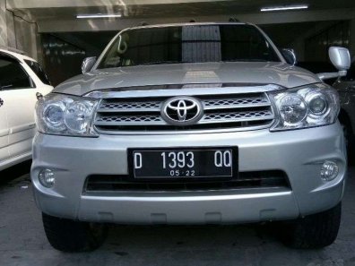 Jual Toyota Fortuner 2010 termurah-1