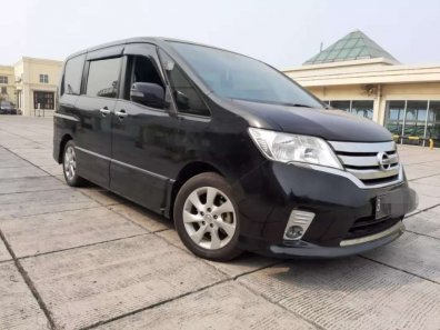 Jual Nissan Serena Highway Star kualitas bagus-1