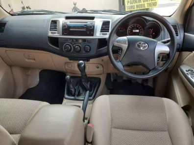 Butuh dana ingin jual Toyota Hilux G 2014-1