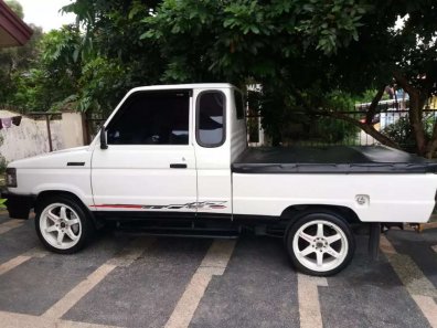 Butuh dana ingin jual Toyota Kijang Pick Up 1994-1